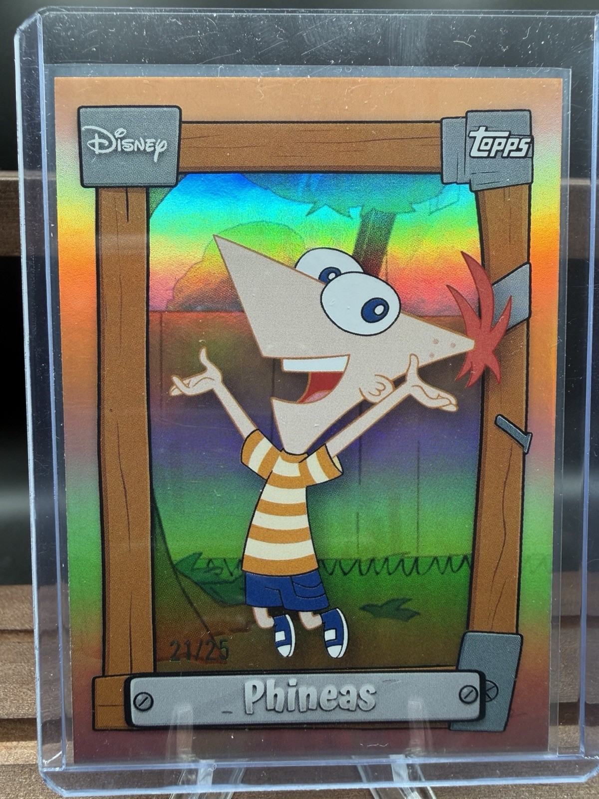2026 Topps Disney Neon Phineas P&F-1 Phineas and Ferb/25 Rainbow Gold Refractor