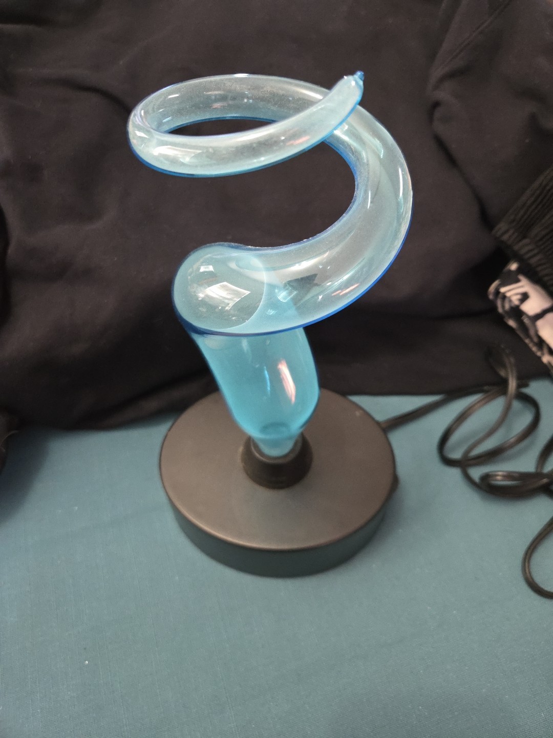 VTG LumiSource Hand Blown Glass Swirl Blue Electra Sculpture Motion Plasma Lamp