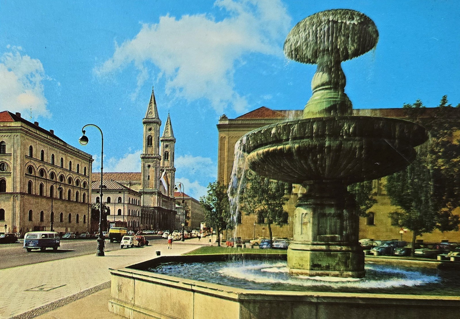 Postcard Munich Ludwigstrasse University LMU Ludwigskirche 1970s