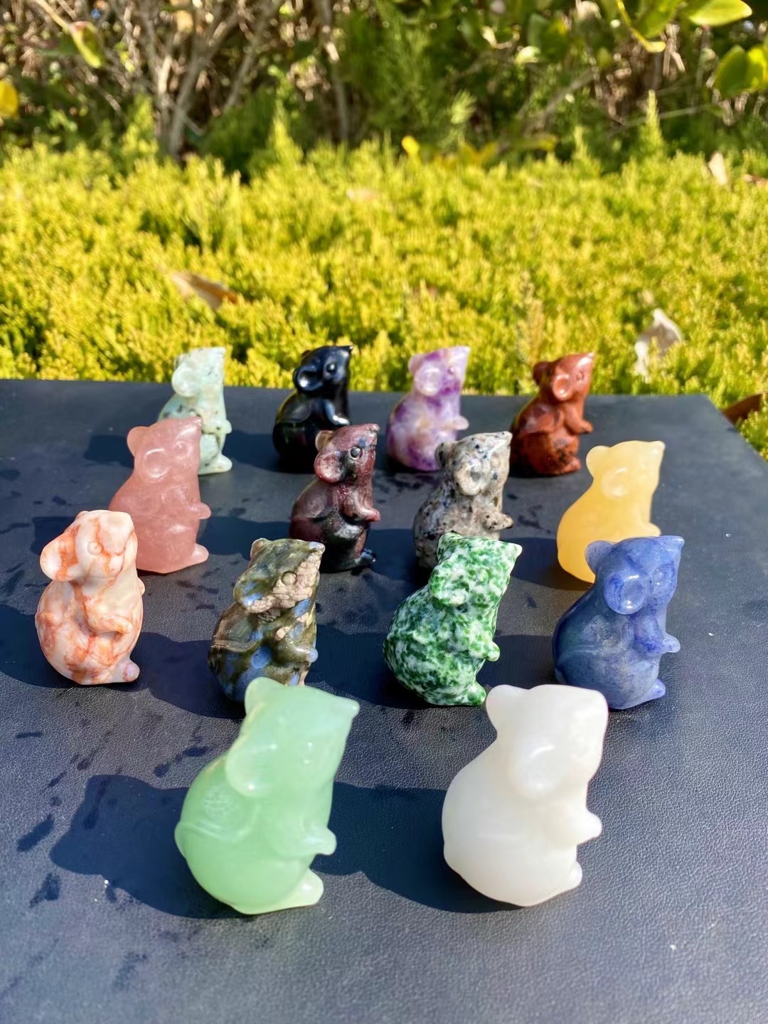 50pc natural Mixing Hand Carved Crystal Healing Reiki Ornaments Gift Randomly