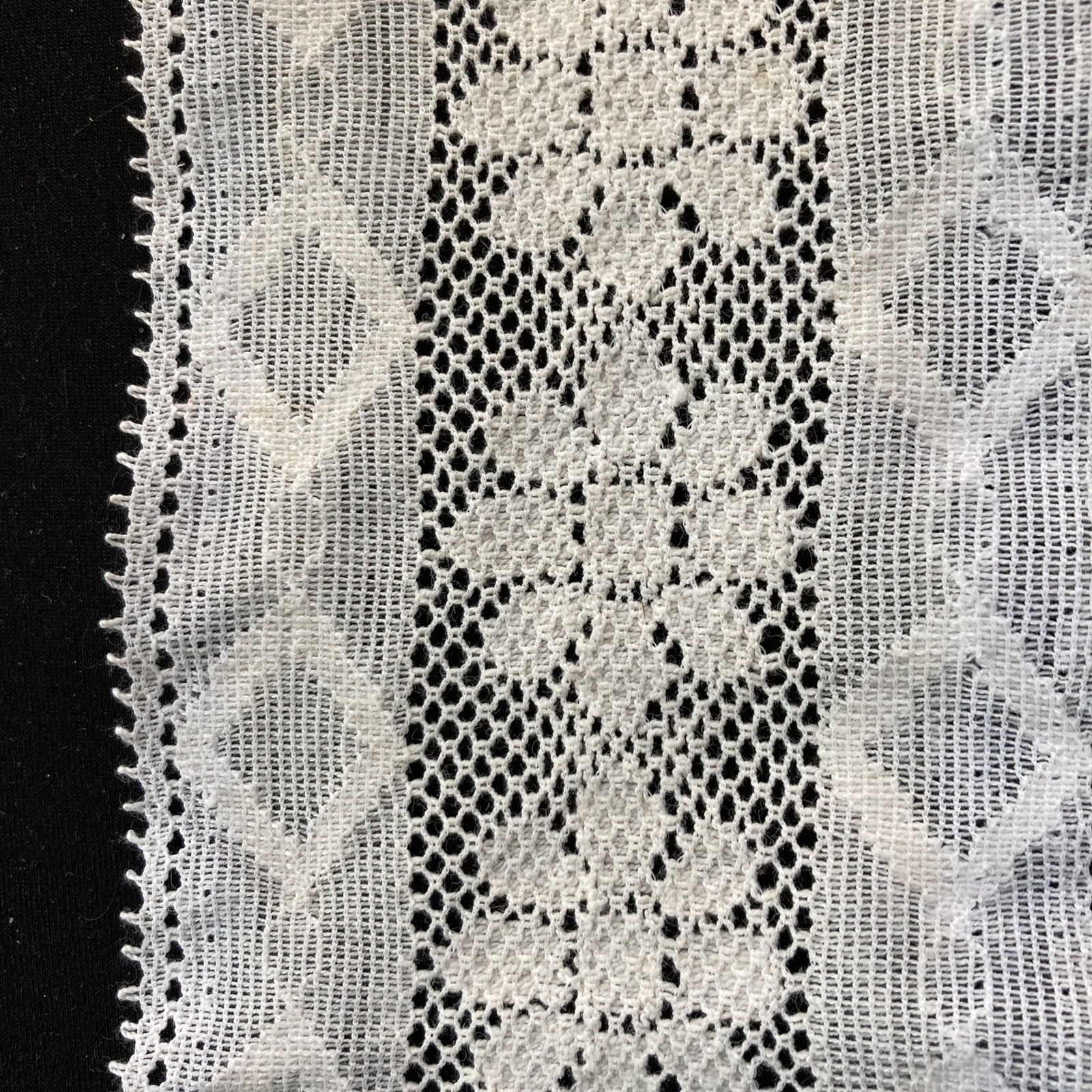 Vintage Off White Border Cotton Blend Lace Insertion Trim 3 1/2″ x 33″