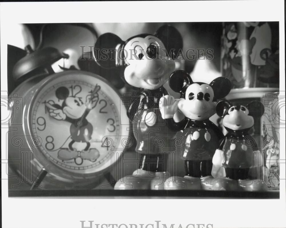 1994 Press Photo Disney Merchandise for Sale at Disney Store, Downtown Miami