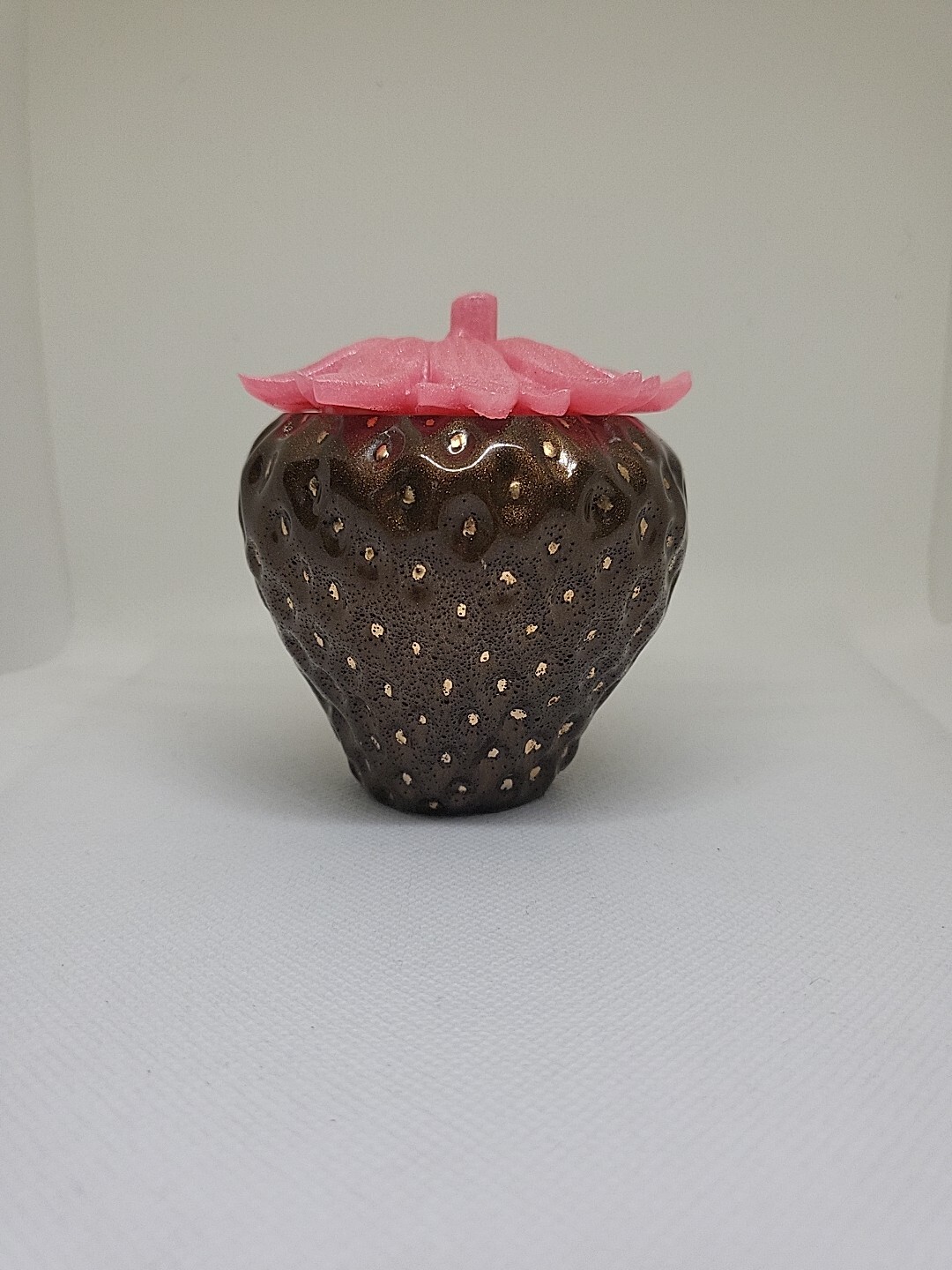 Handmade Decorative Strawberry Jar Epoxy Resin