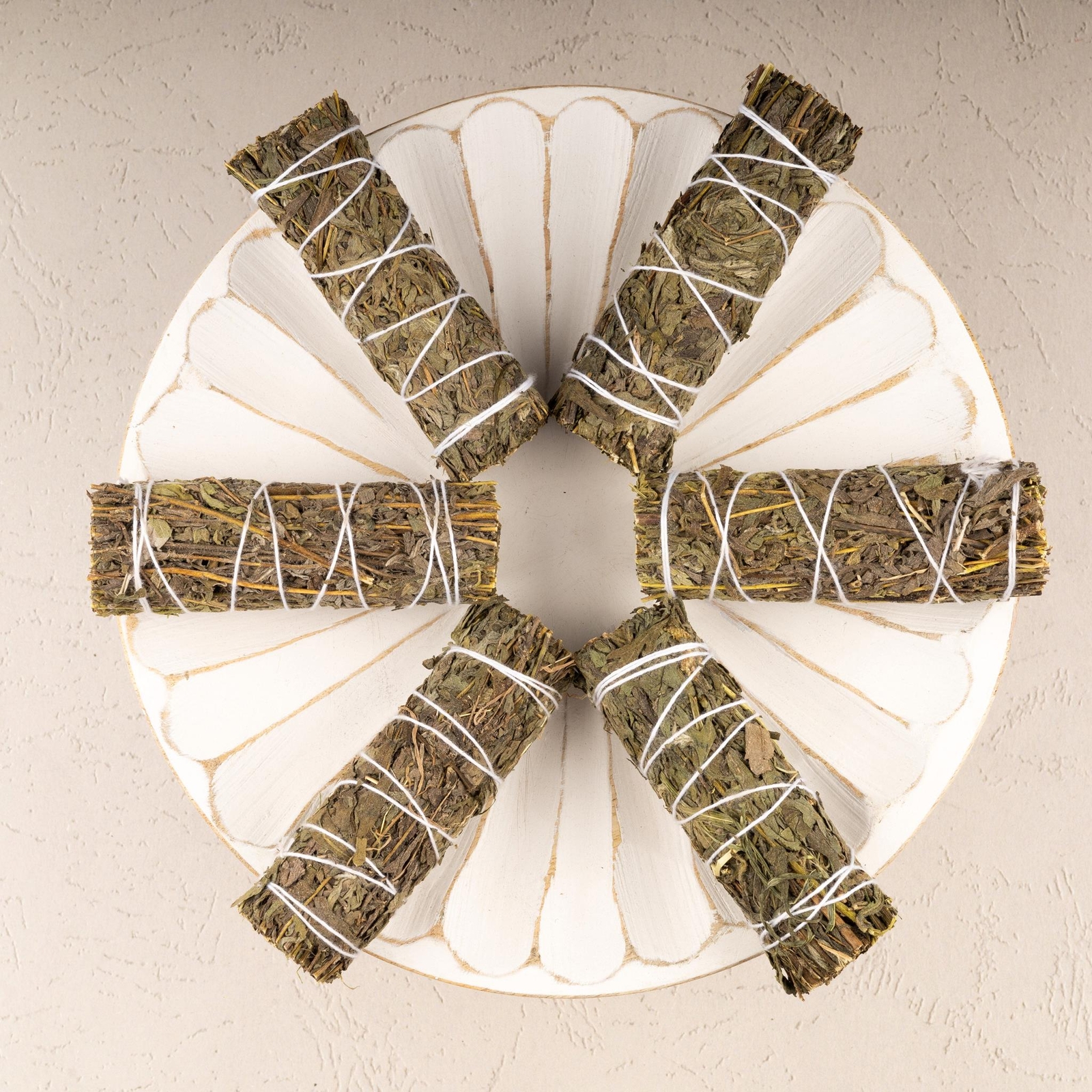 Black Sage Mugwort Smudge Stick 4″, Energy Cleansing Smudging Sticks, Smoke Clea