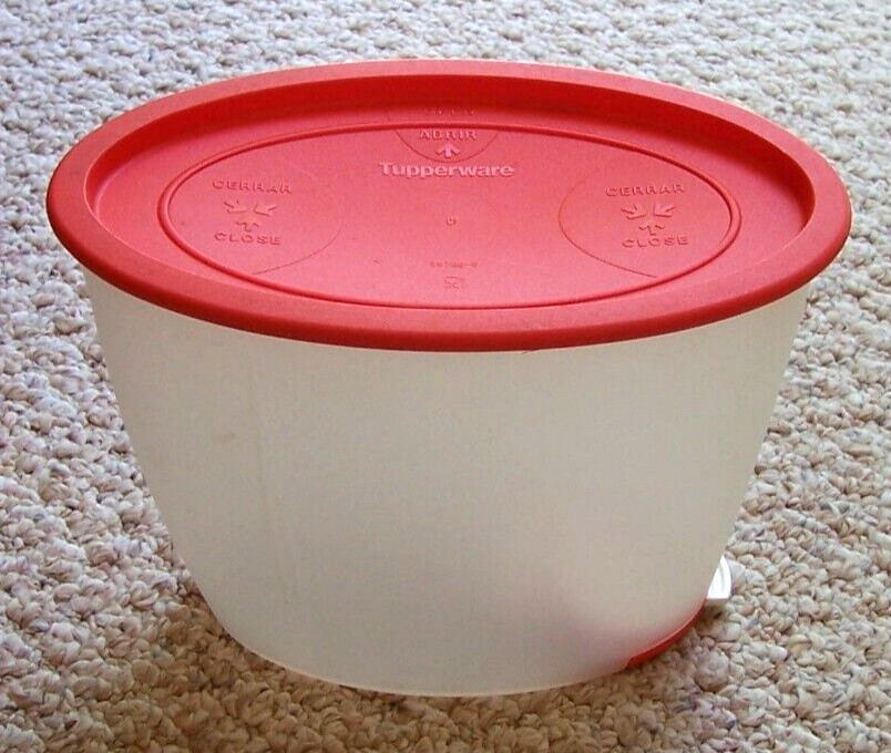 Tupperware First In First Out Cereal Storage Container 1.6L or 6.75 Cups #4116A