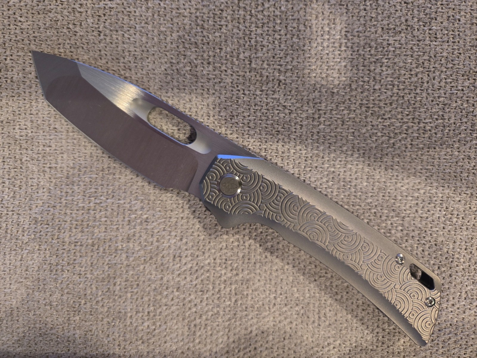 EMP EDC X URBAN NYMBLE XT-BELT SATIN MAGNACUT & BEAD BLASTED TI W/CHAOS SEIGAIHA