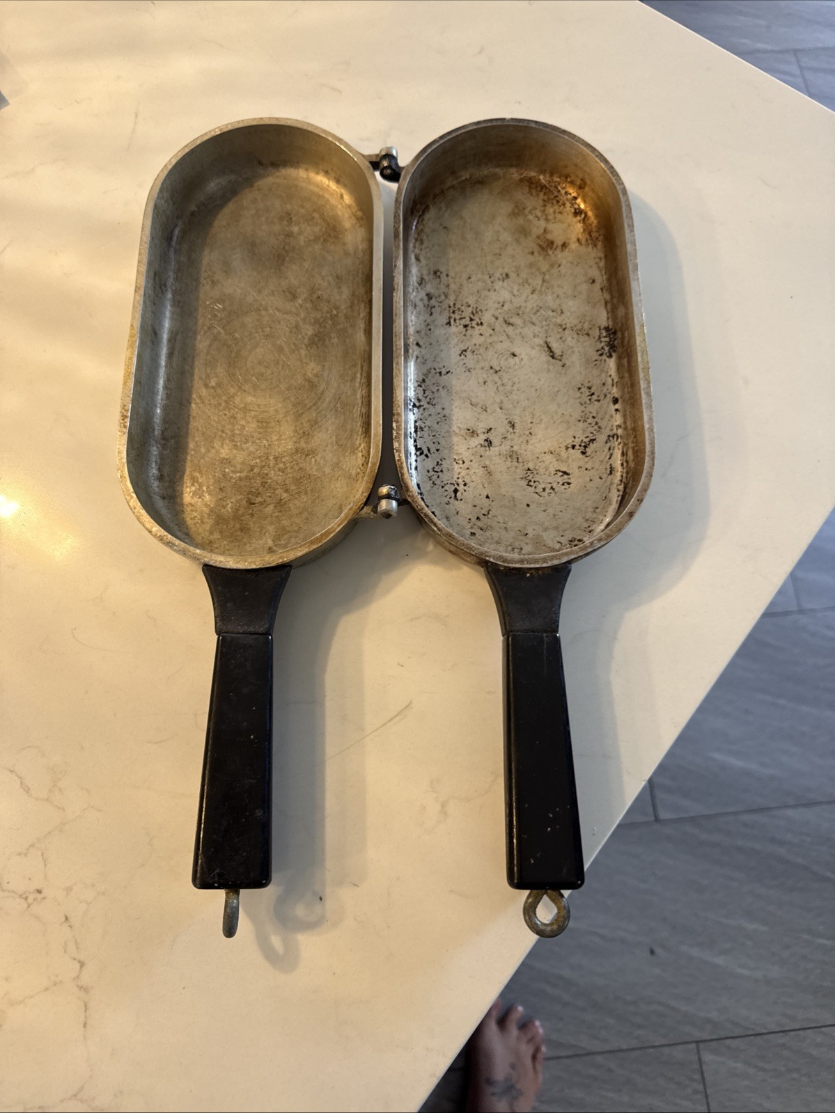 Miracle Maid Cookware Hinged Folding Aluminum Omelet Fish double Fry Pan Vintage