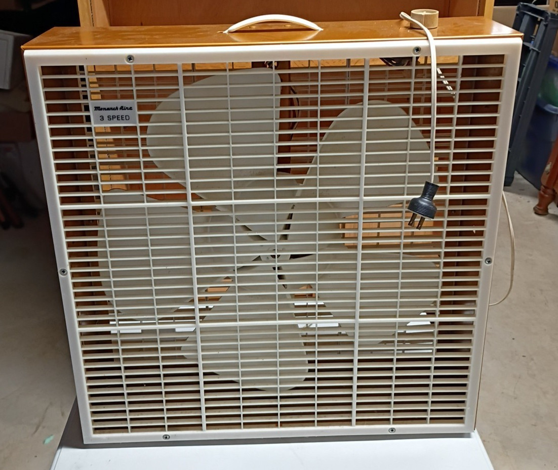 Vintage Monarch Aire 3-speed Box Fan Beige & Gold | Metal -Plastic 22 x 22 1/ 2