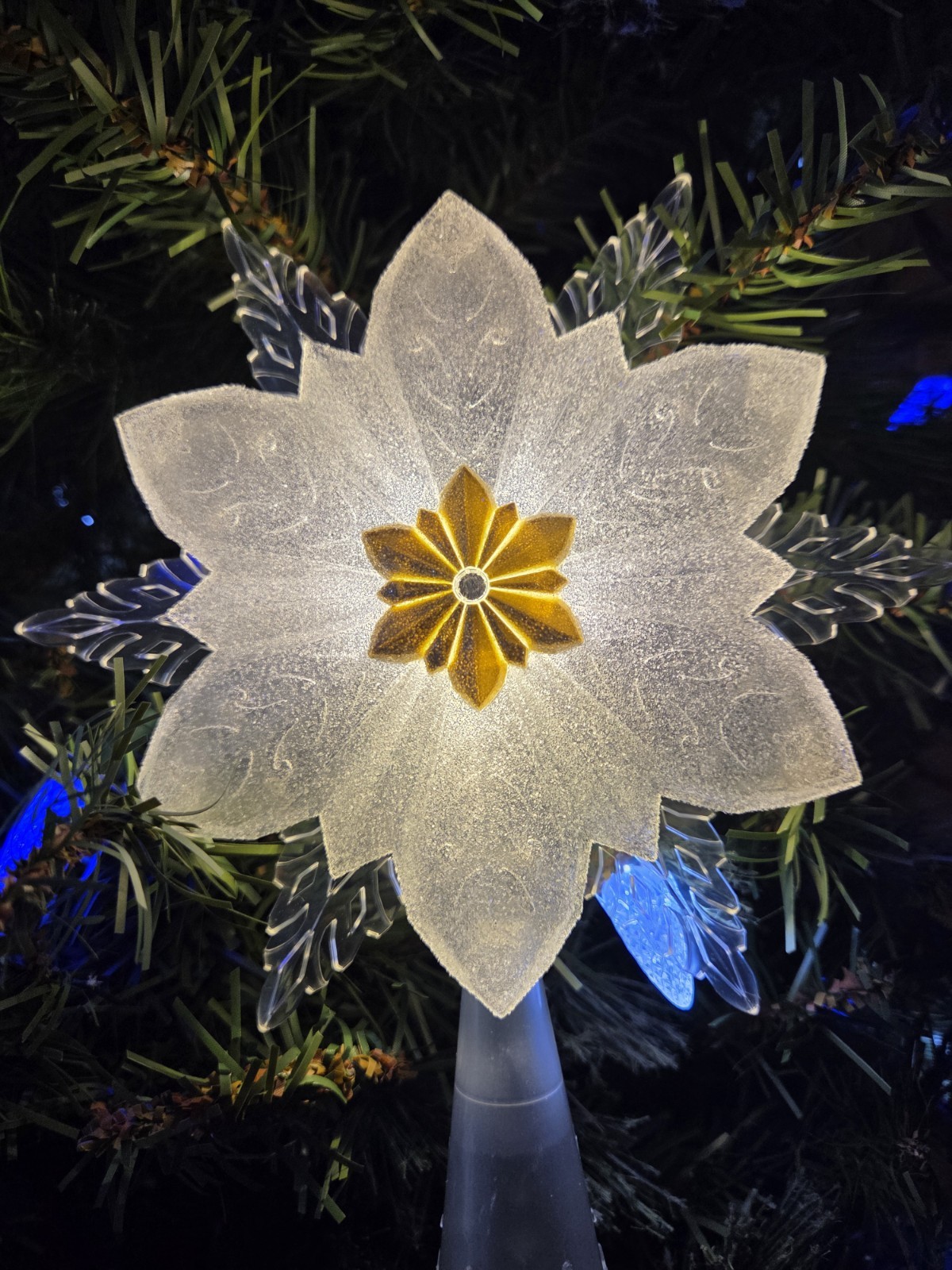 Hallmark, Glowing Snowflake Tree Topper, Works On Magic Cord (Not Included)