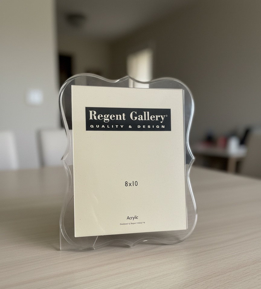 ✨ Regent Gallery Scallop Acrylic Picture Frame 8×10 Clear Lucite Easel NOS