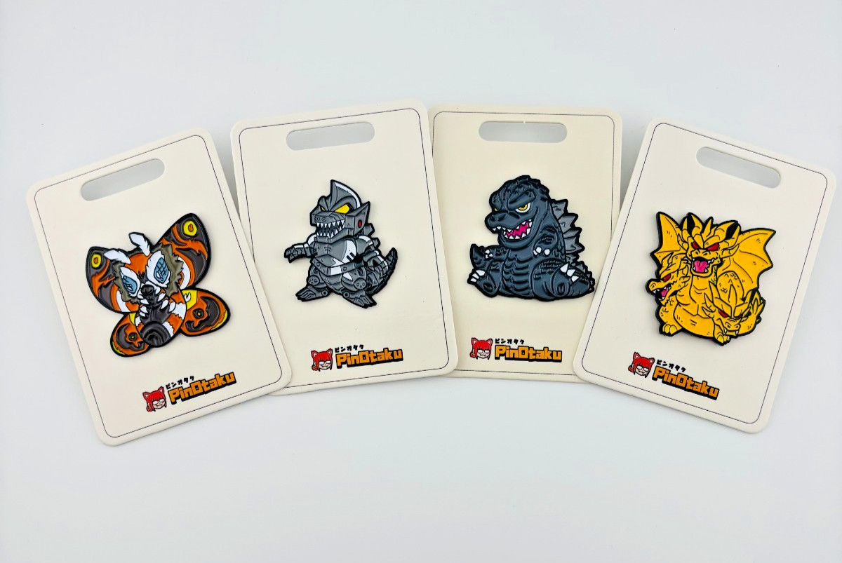 4x GODZILLA MOTHRA MECHA GODZILLA KING GIDORA ENAMEL PIN SET IN HAND