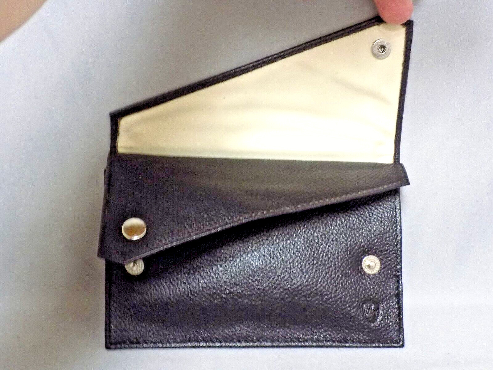 MITCHELL THOMAS 2 POCKET LEATHER TOBACCO POUCH 6″ x 3 3/4″ BLACK PEBBLE GRAIN