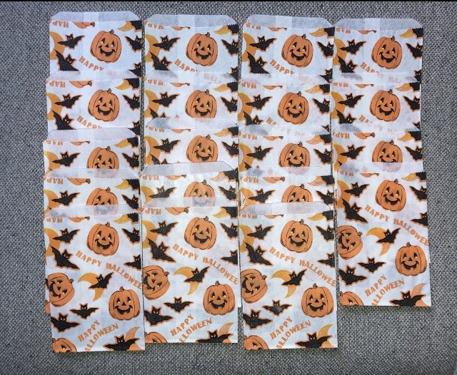 Vintage Jack O’ Lantern Bats Halloween Bags Trick or Treat Paper Waxed Lot Of 19