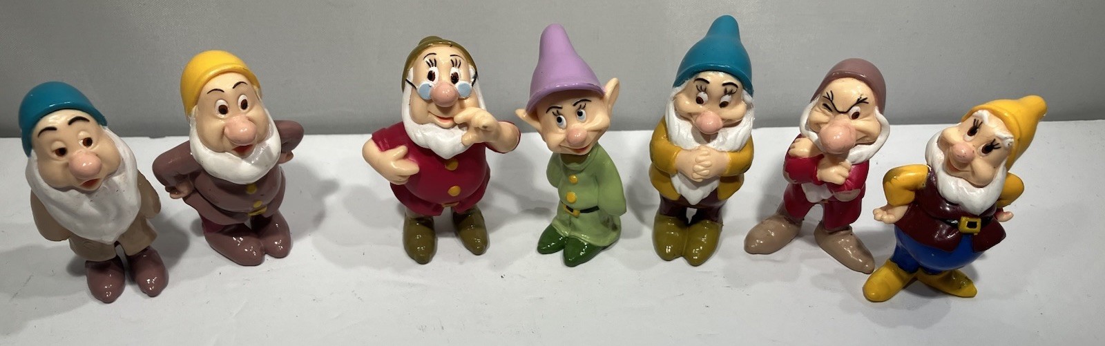 Vintage 1993 Mattel Disney Snow White And The 7 Seven Dwarfs PVC Figure Toy Lot