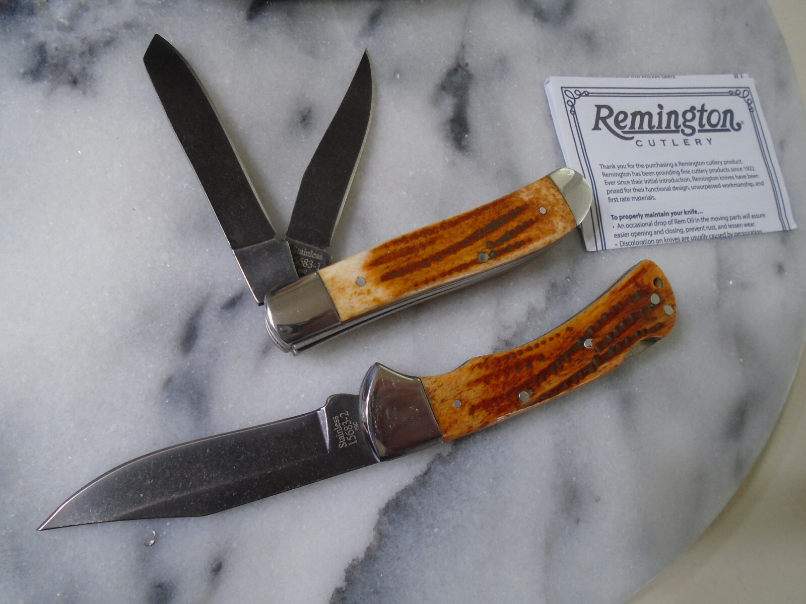 Remington Classic Lockback Hunter 2 Blade Trapper Pocket Knife Set Bone R15683