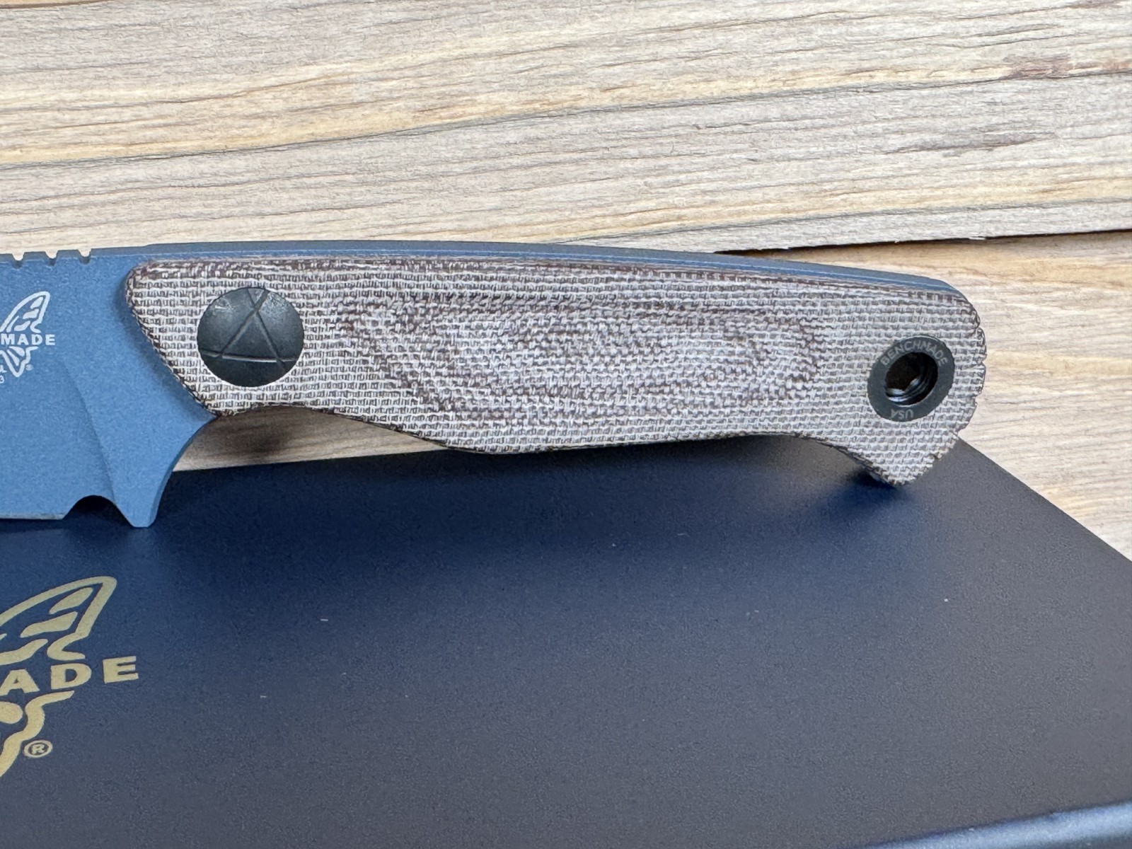 Benchmade Dacian Fixed Blade 3.54″ Blue Cerakote Brown Canvas Micarta 203BT-03