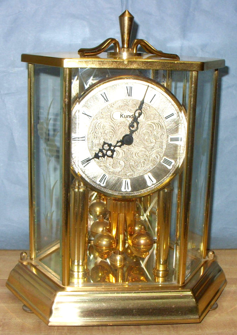 VINTAGE KUNDO, QUARTZ / BATTERY POWERED, ANNIVERSARY CLOCK, RUNNING WELL