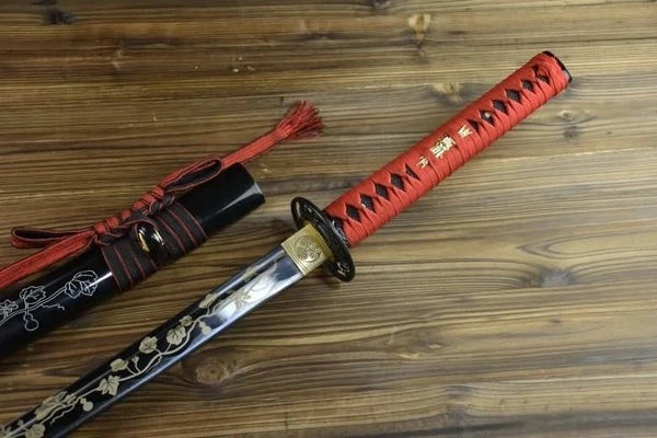 HANDMADE JAPANESE SAMURAI KATANA SWORD DAMASCUS FOLDED STEEL SHARP FULL TANG .