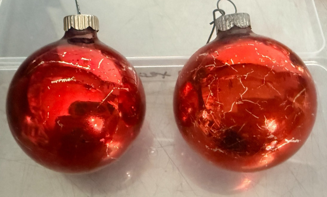 17 Vintage SHINY BRITE Ornaments stripe, indent stencil, solid 3″