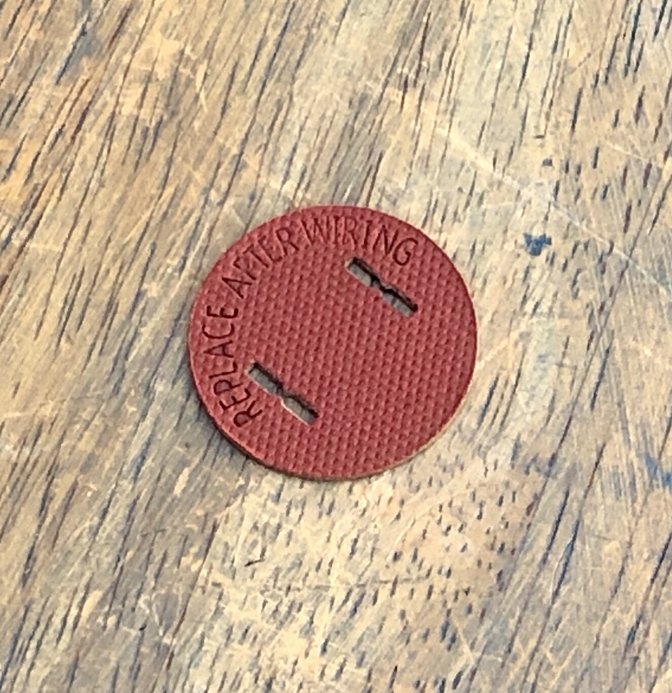 Round Insulator Disc – Paperboard plug cover, red, bakelite vintage replacement
