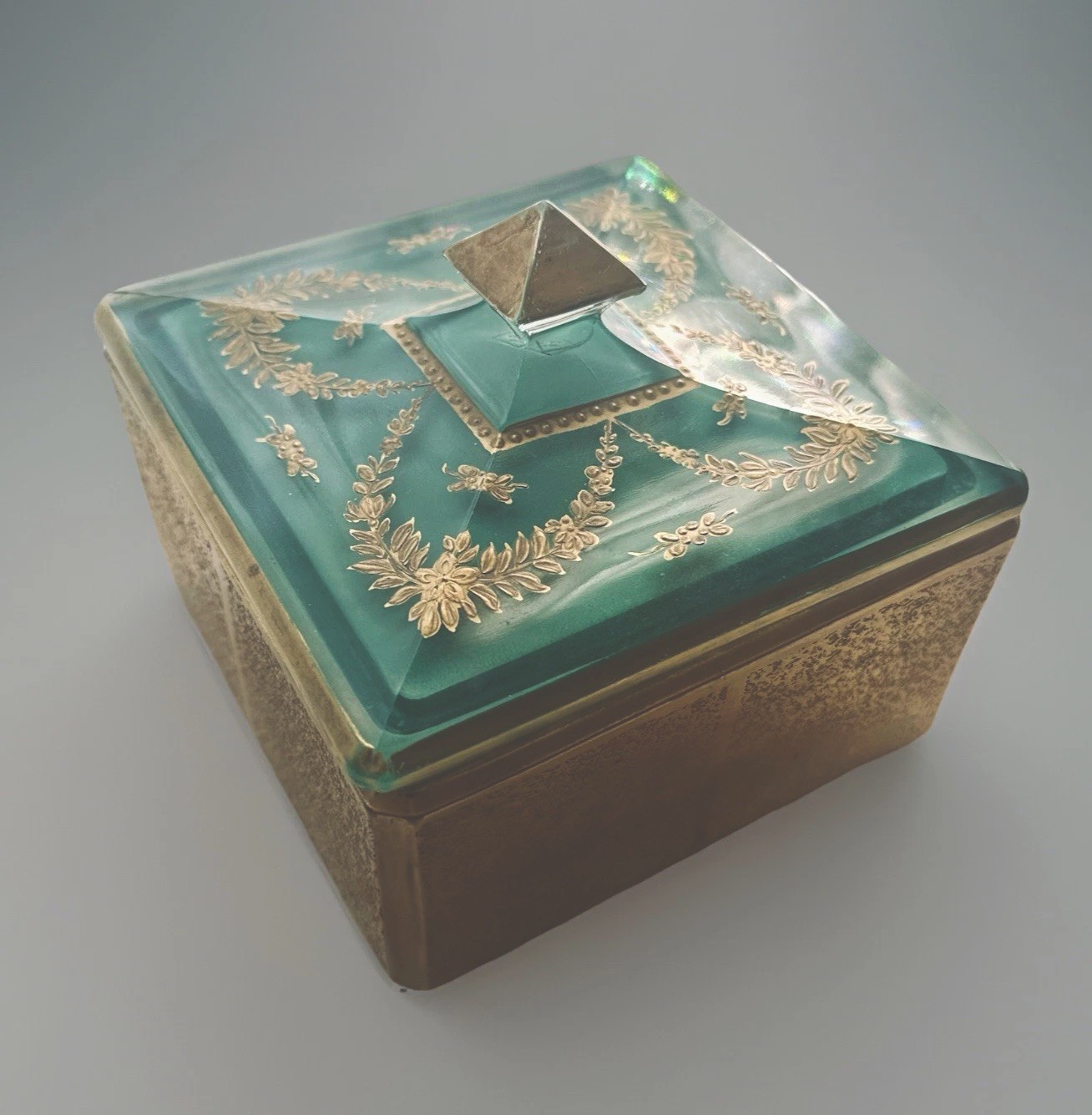 Czech/Bohemian Reverse-Enamel Vanity Box – Hand-Painted Gold Gilt – 1930s–1950s