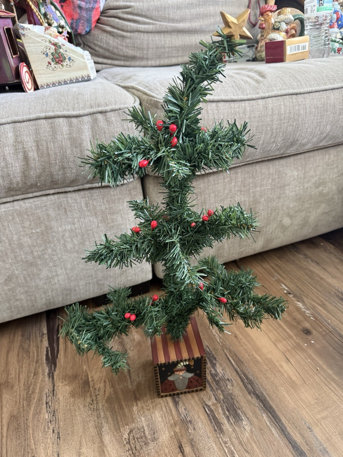 Willraye Studio Joy Ornament Display Tree