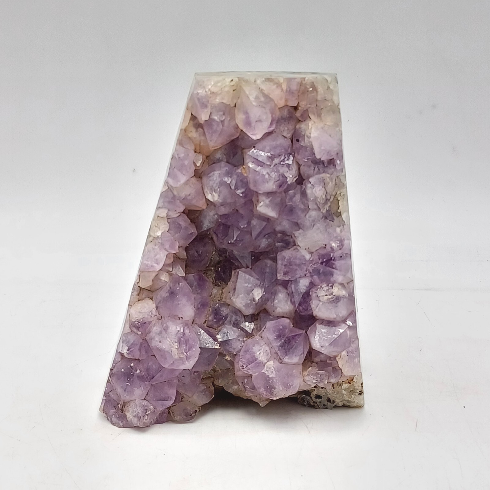 Amethyst Crystal Geode Cluster 3.2 Pounds and 5.5 inches tall. Pre-owned