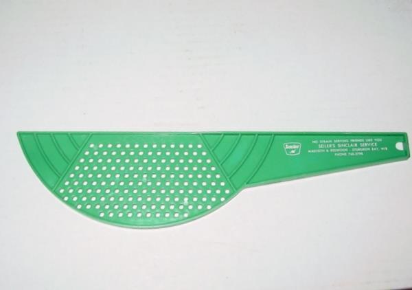 1960’s SINCLAIR OIL : POT & CAN STRAINER Seiler’s Dealer Sturgeon Bay, Wisc EX