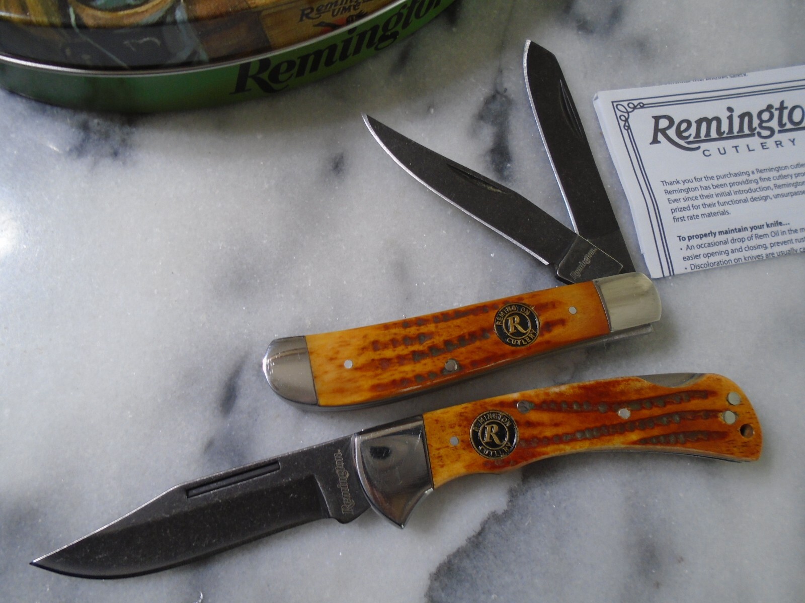 Remington Classic Lockback Hunter 2 Blade Trapper Pocket Knife Set Bone R15683
