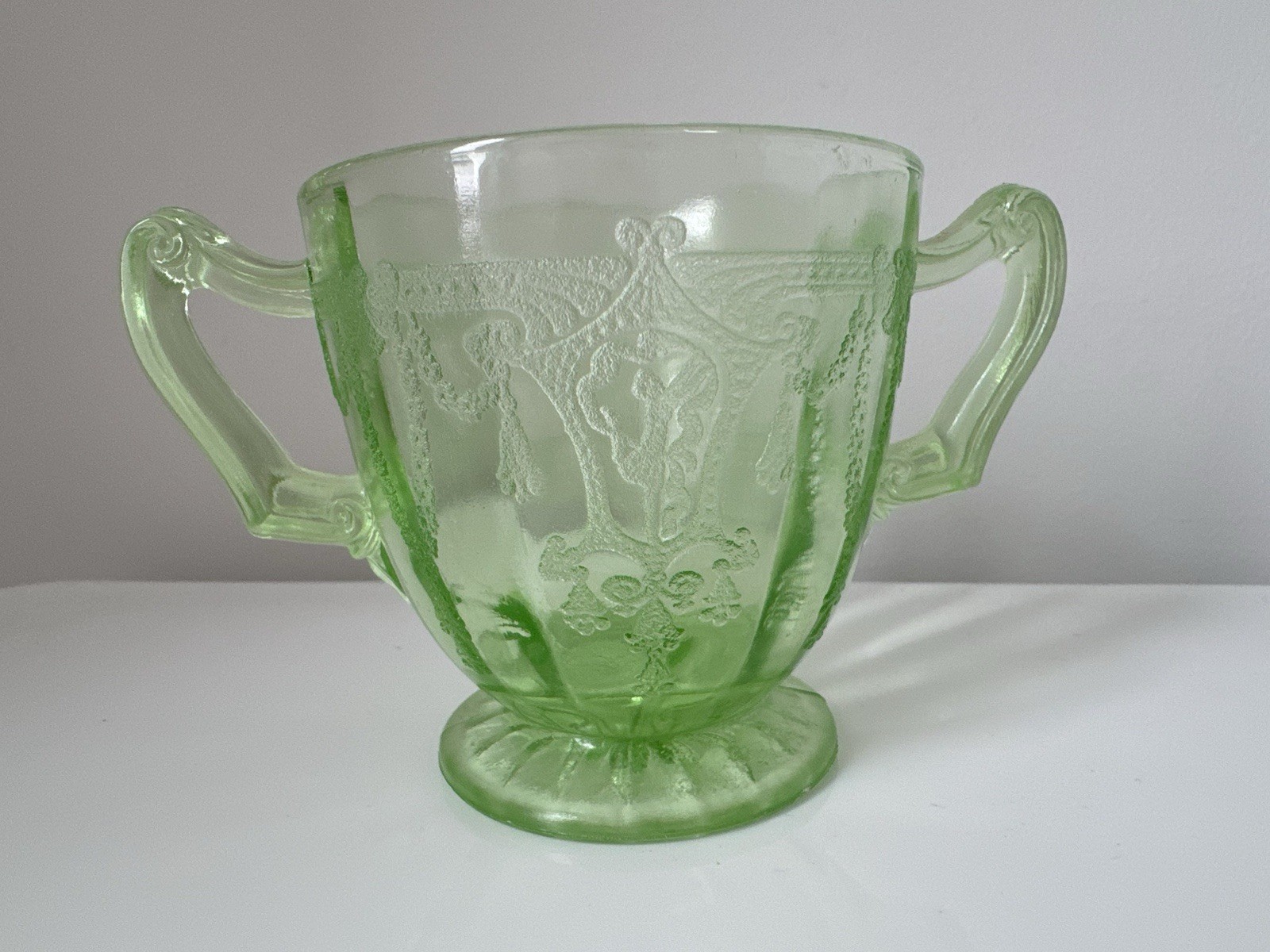 Uranium Depression Glass Anchor Hocking Cameo Ballerina creamer & sugar set GLOW