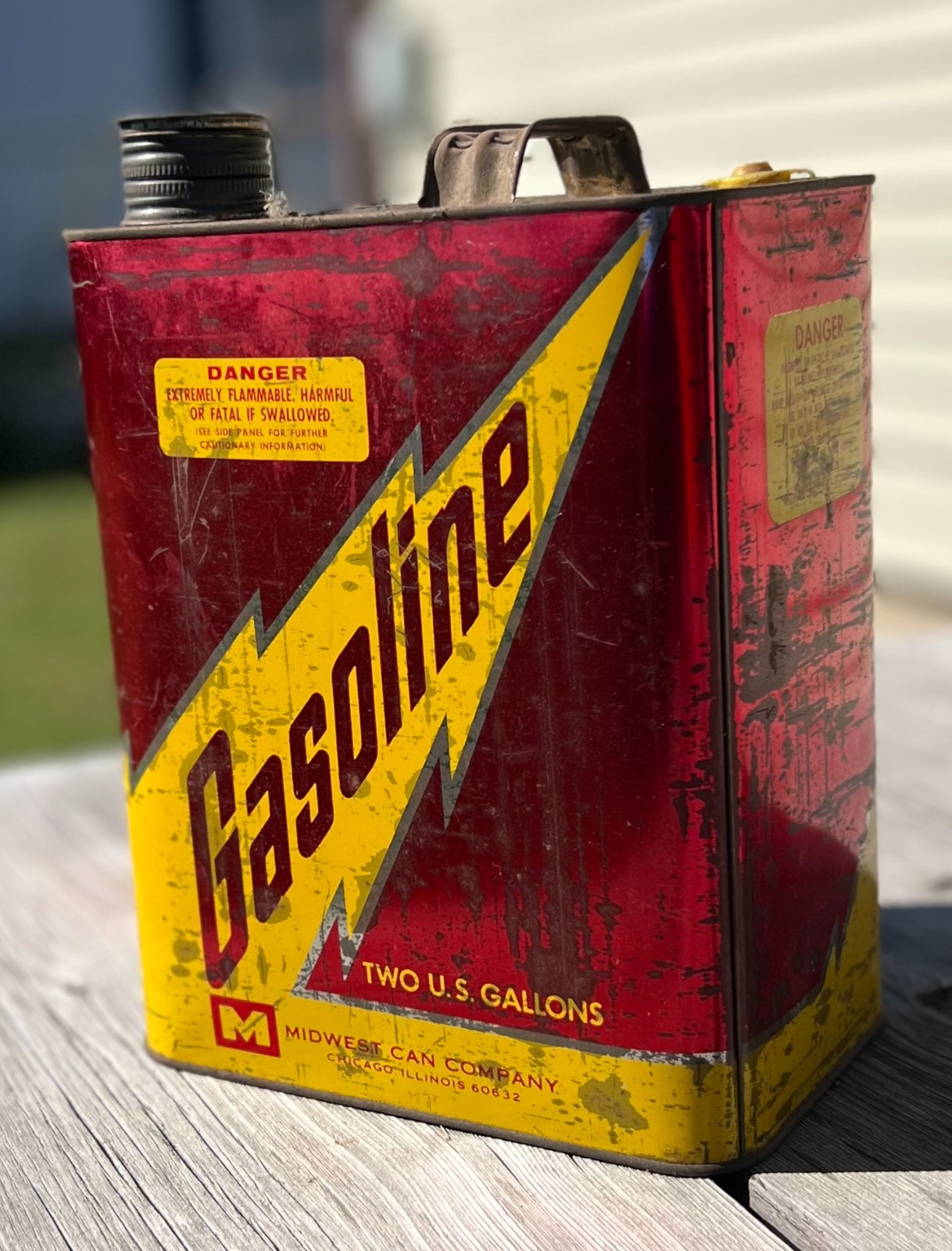 Vintage Midwest Can Co. 2-Gallon Metal Gas Can w/ Orig. Cap /Spout Combo