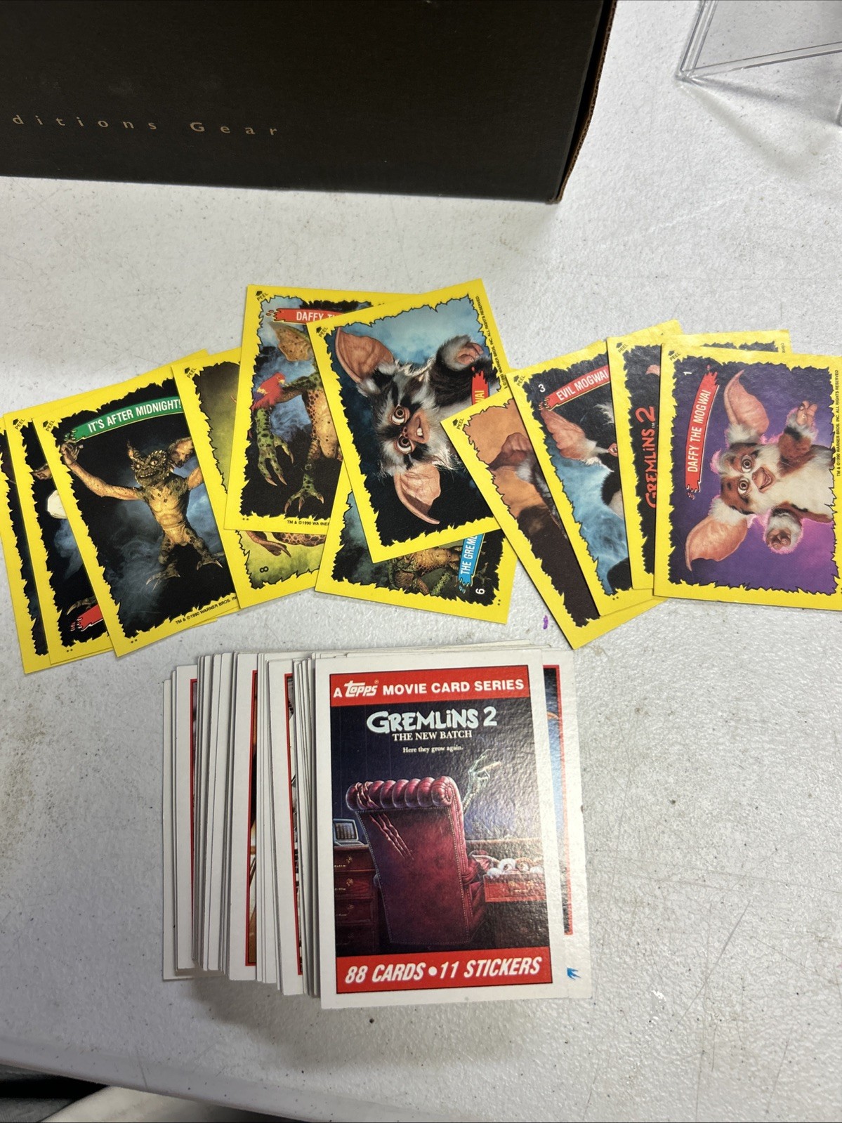 1990 TOPPS GREMLINS 2 THE NEW BATCH COMPLETE 88 CARD SET & 11 STICKER SET