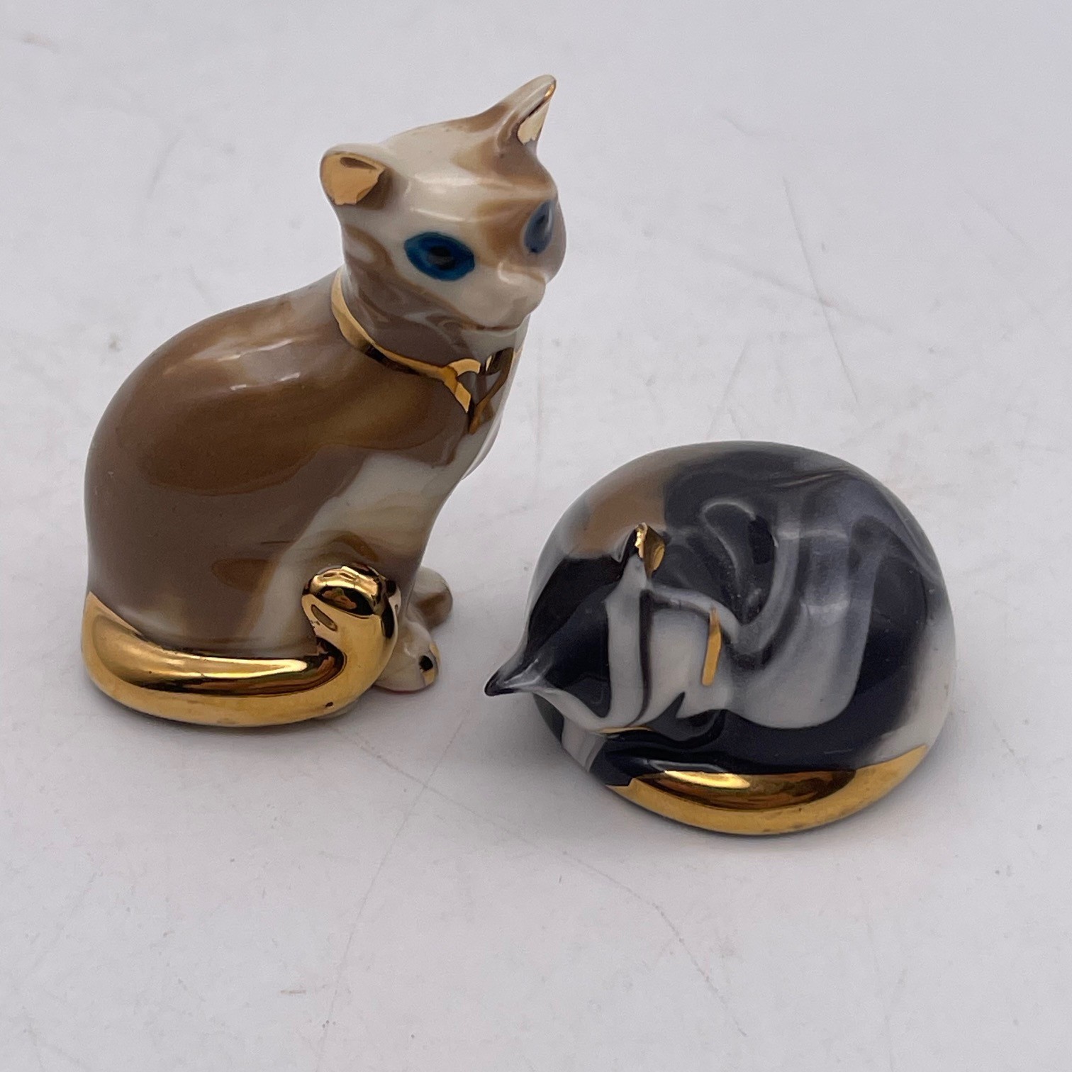MCM Marbled Cat Figurines Set Porcelain Gold Accents Brown Black