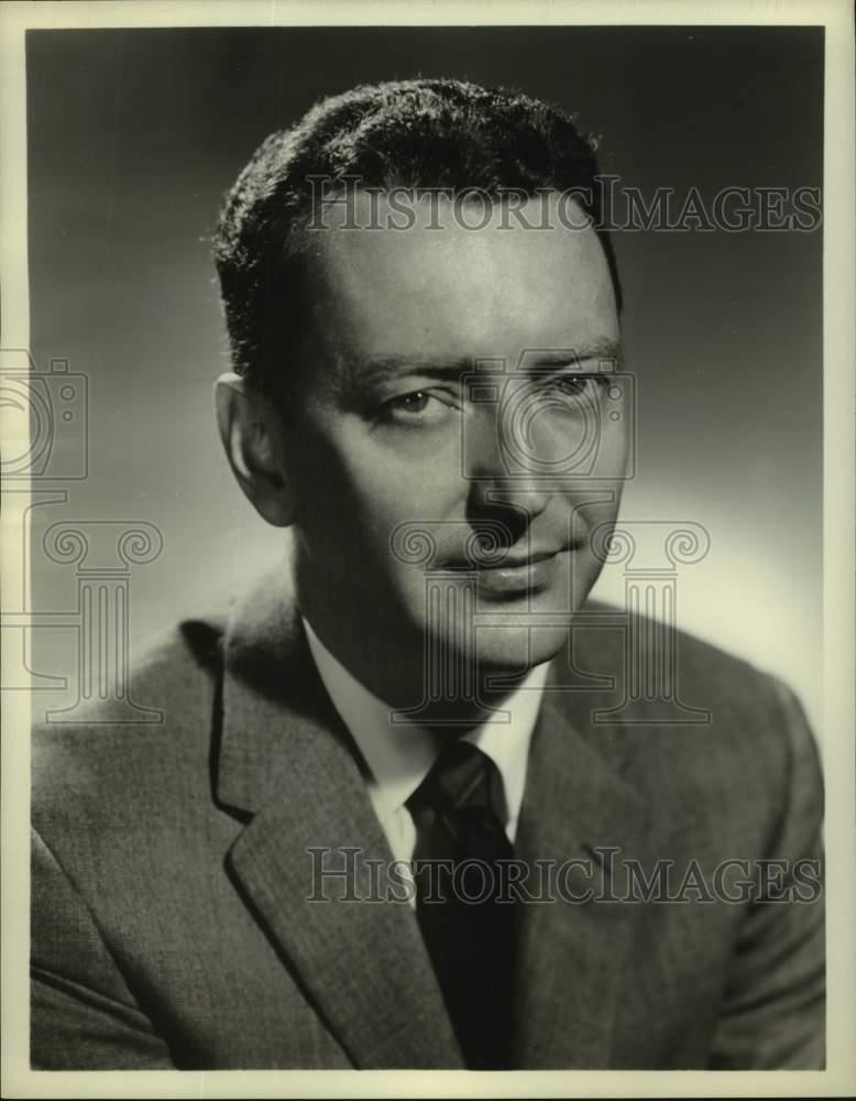 1961 Press Photo Julian Goodman of NBC News – nop32308