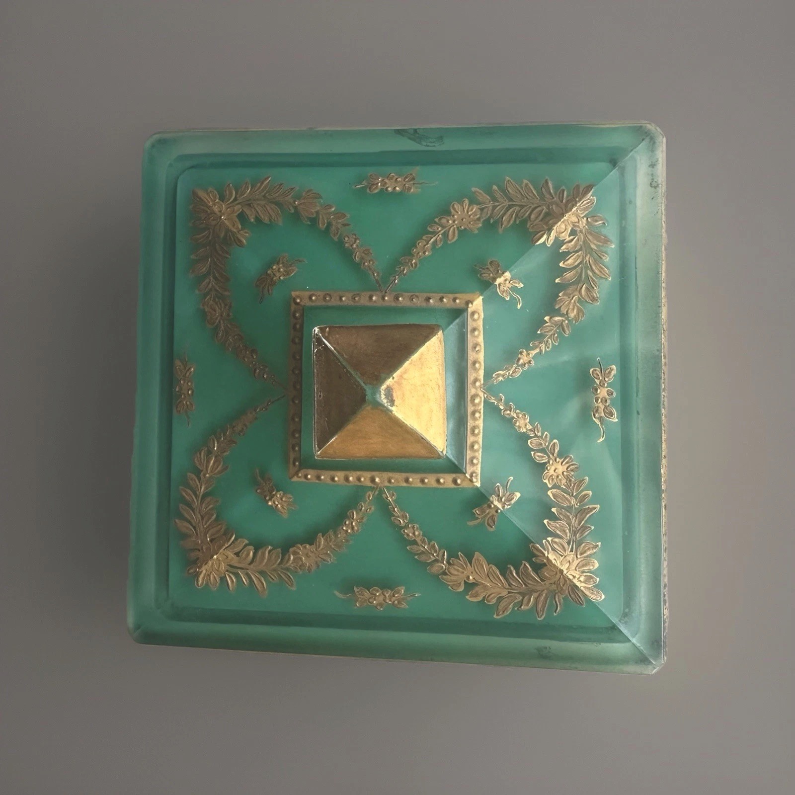 Czech/Bohemian Reverse-Enamel Vanity Box – Hand-Painted Gold Gilt – 1930s–1950s
