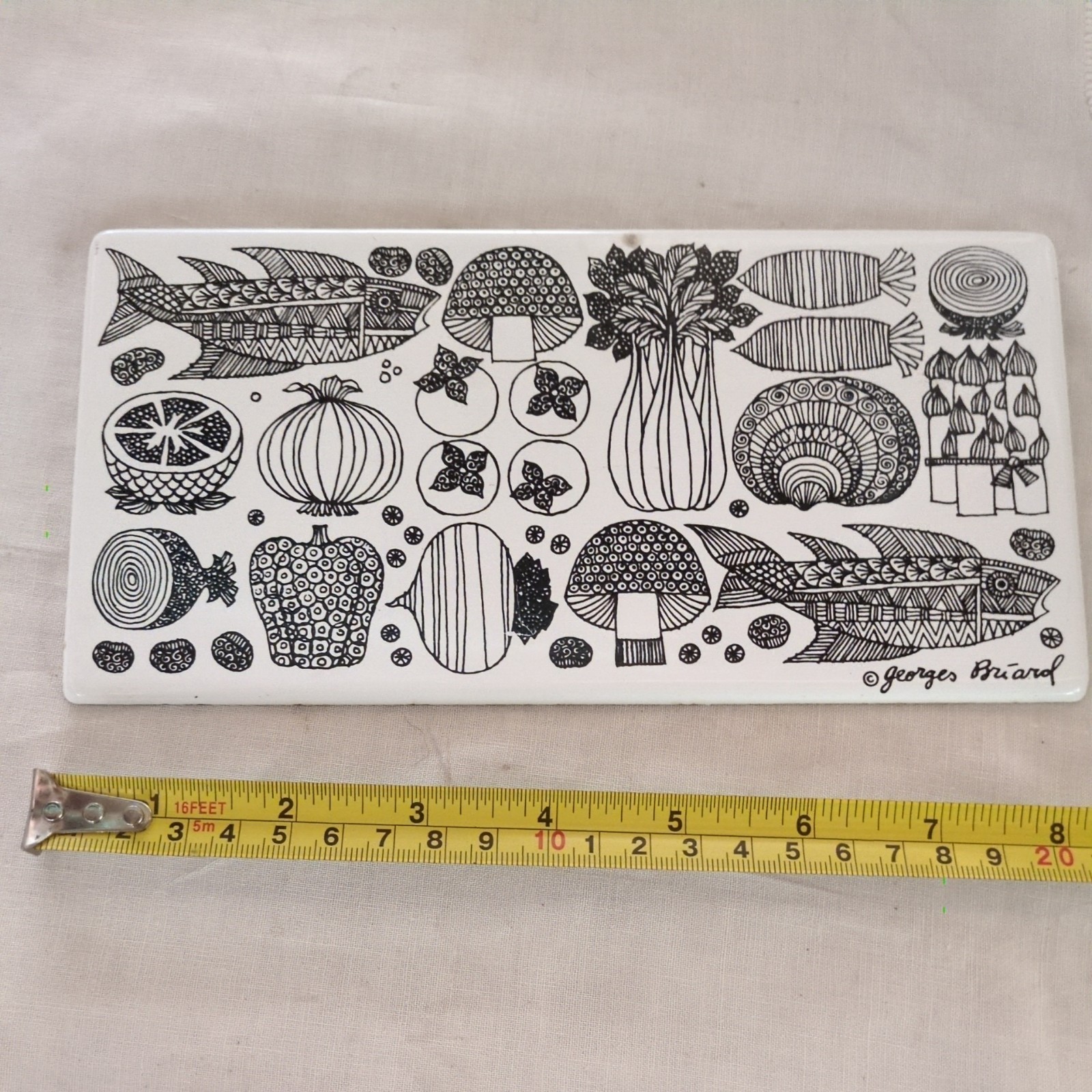 Georges Briard Vegetable Fish Tile/ Trivet 8.5 inches x 5.5 inches