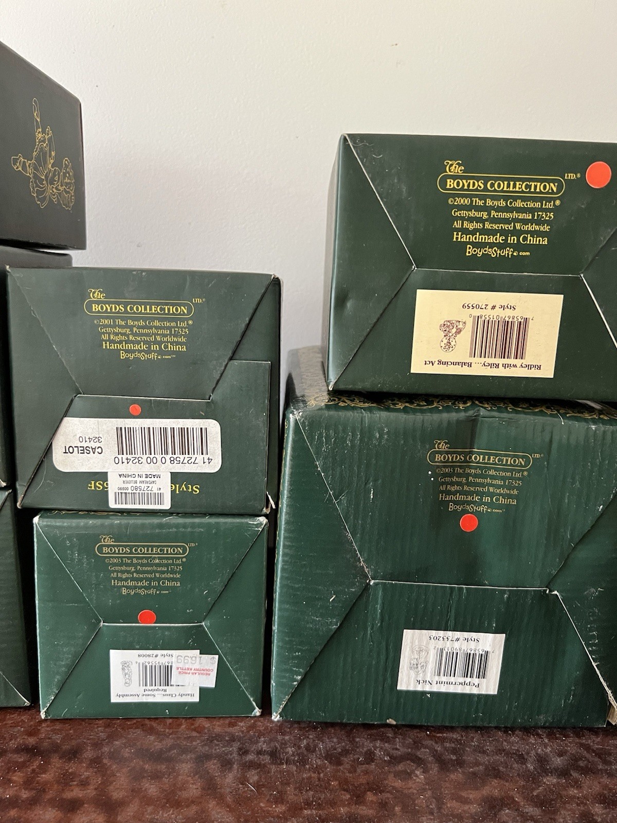 12 Boyd’s Bears Lot, Original Boxes-2 Are Lights. Excellent Condition