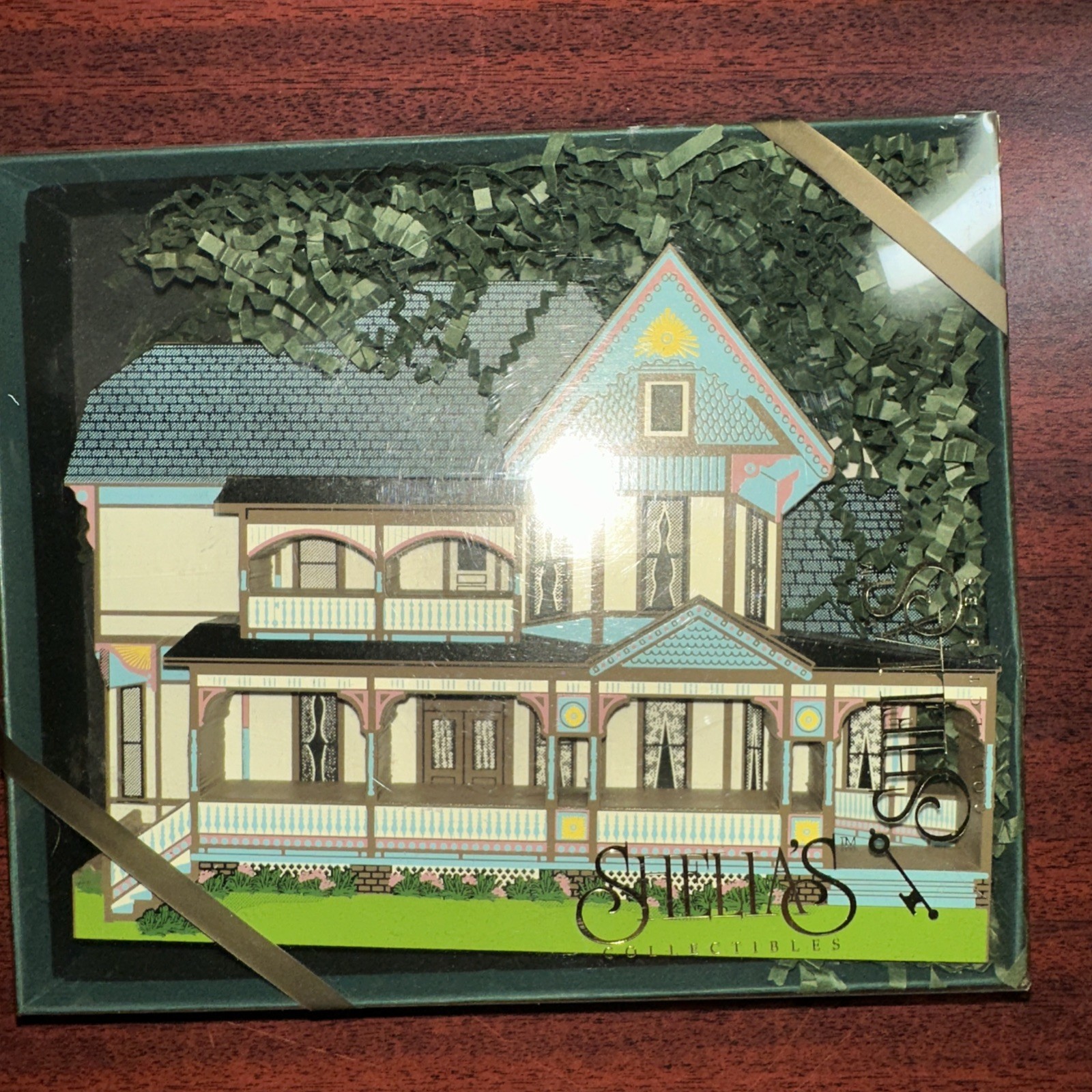 Sheilas Wooden Collectible House “Phillippi Home” Knoxville TN GF Barber (A1)
