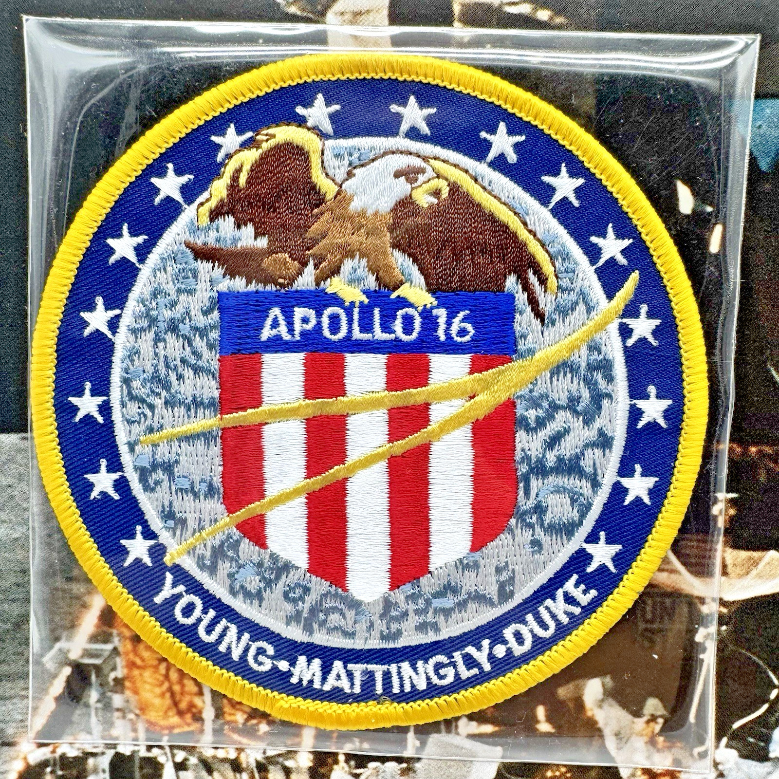 Official NASA Emblems PATCH Space Missions APOLLO XVI American Eagle Young 16