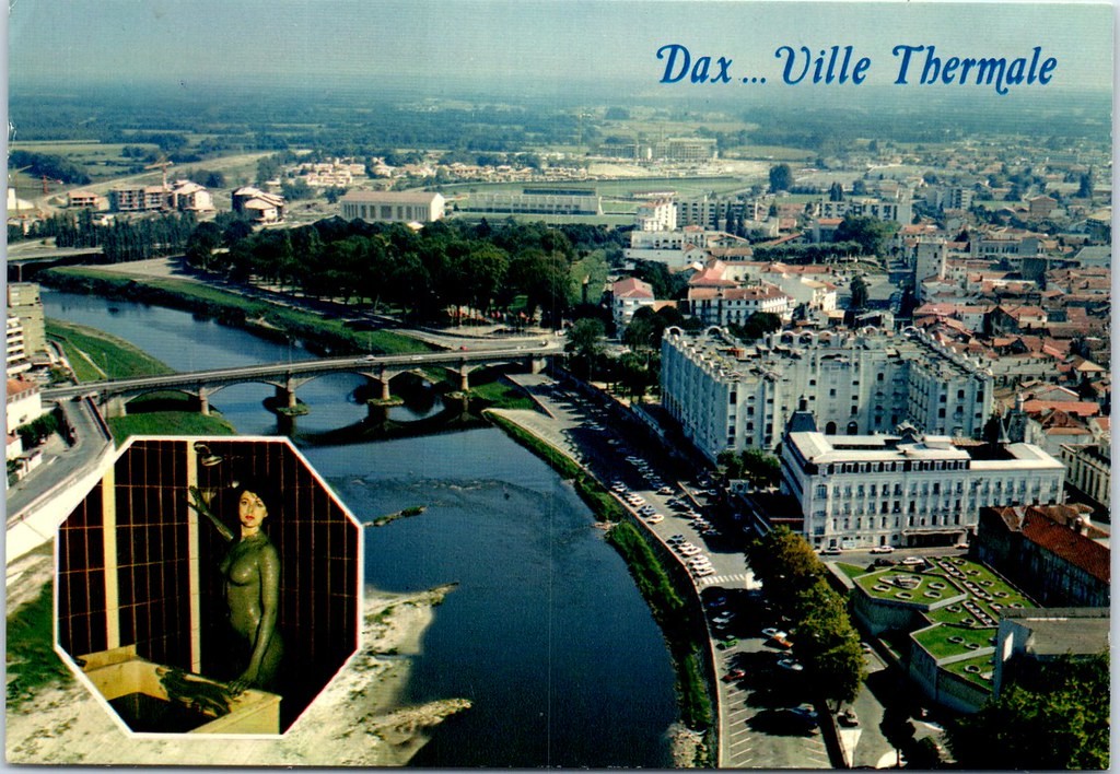 40 DAX old postcards [REF/43447]