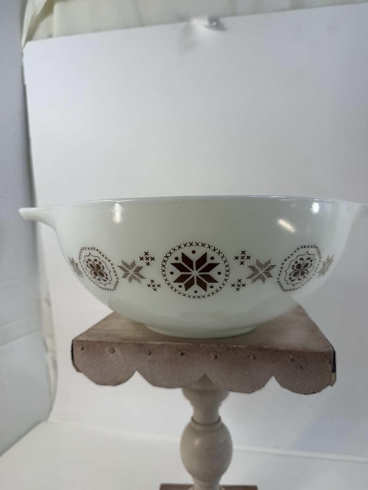 Vintage Pyrex 4 Qt Cinderella Mixing Bowl #444 Town & Country Snowflake Brown