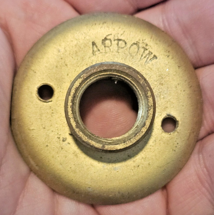ARROW Metal Keyhole cover 2″ diameter 1/2″ opening