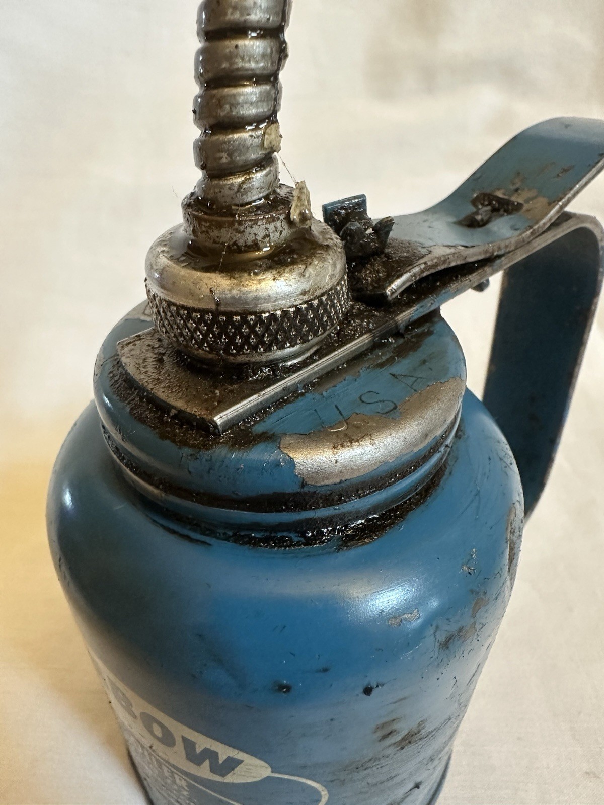 Vintage Rainbow Pump Oiler 10 oz Eagle Mfg Wellsburg WV Flexible Spout USA