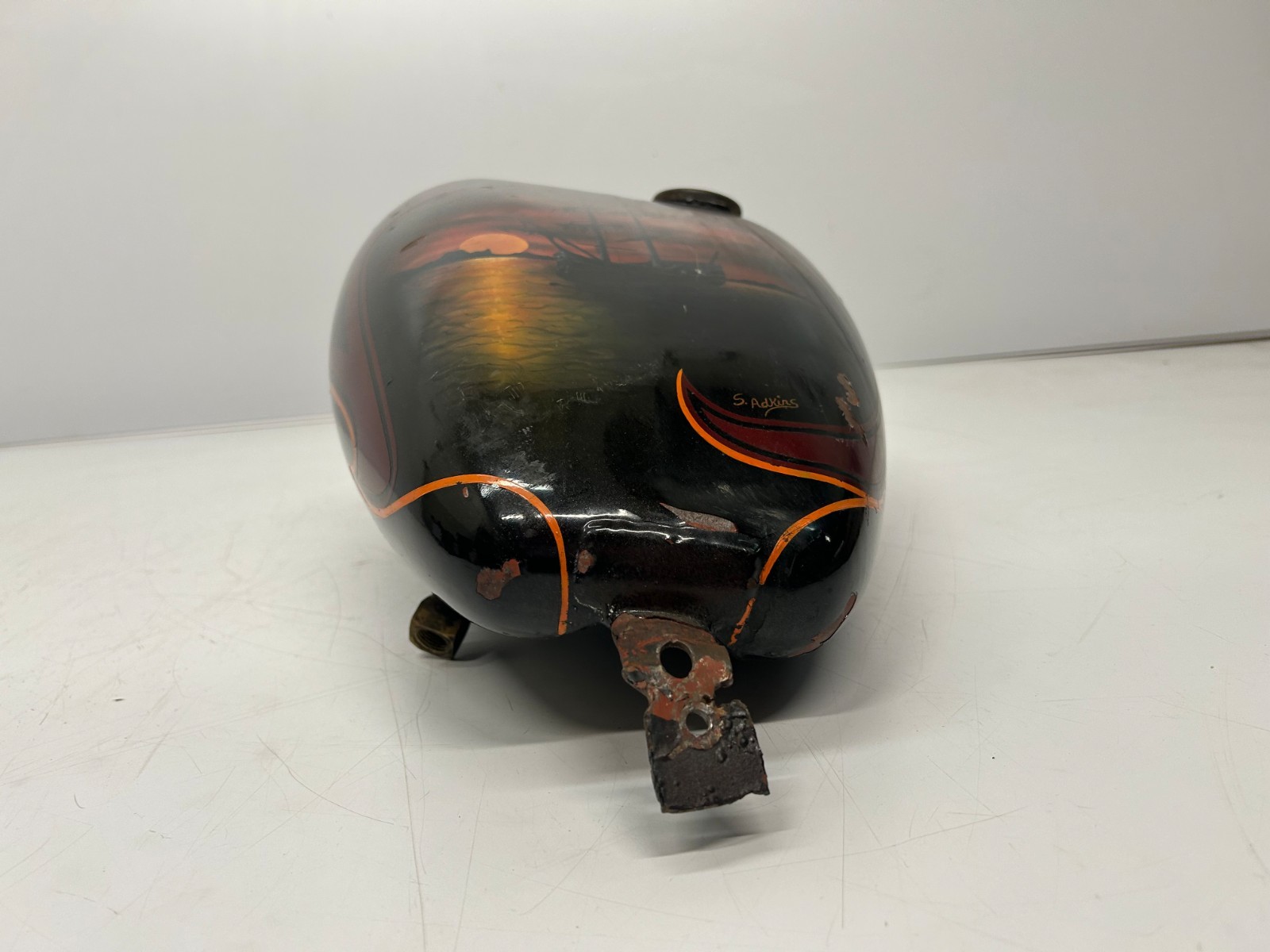 Vtg Maybe Harley Davidson After Market Custom Painted Motorcycle Fuel Tank As Is