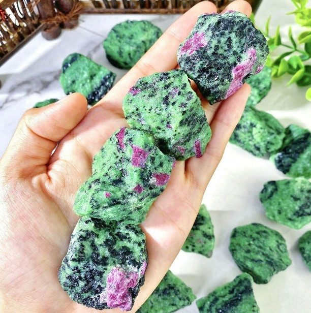 10Pcs Lot Rough Ruby Zoisite Stone Chunks Healing Energy Crystal Mineral Rocks
