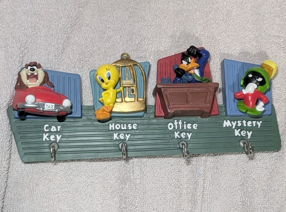 1999 Warner Bros Studio Store, Looney Tunes Key Holder Taz/Tweety/Daffy/Martian