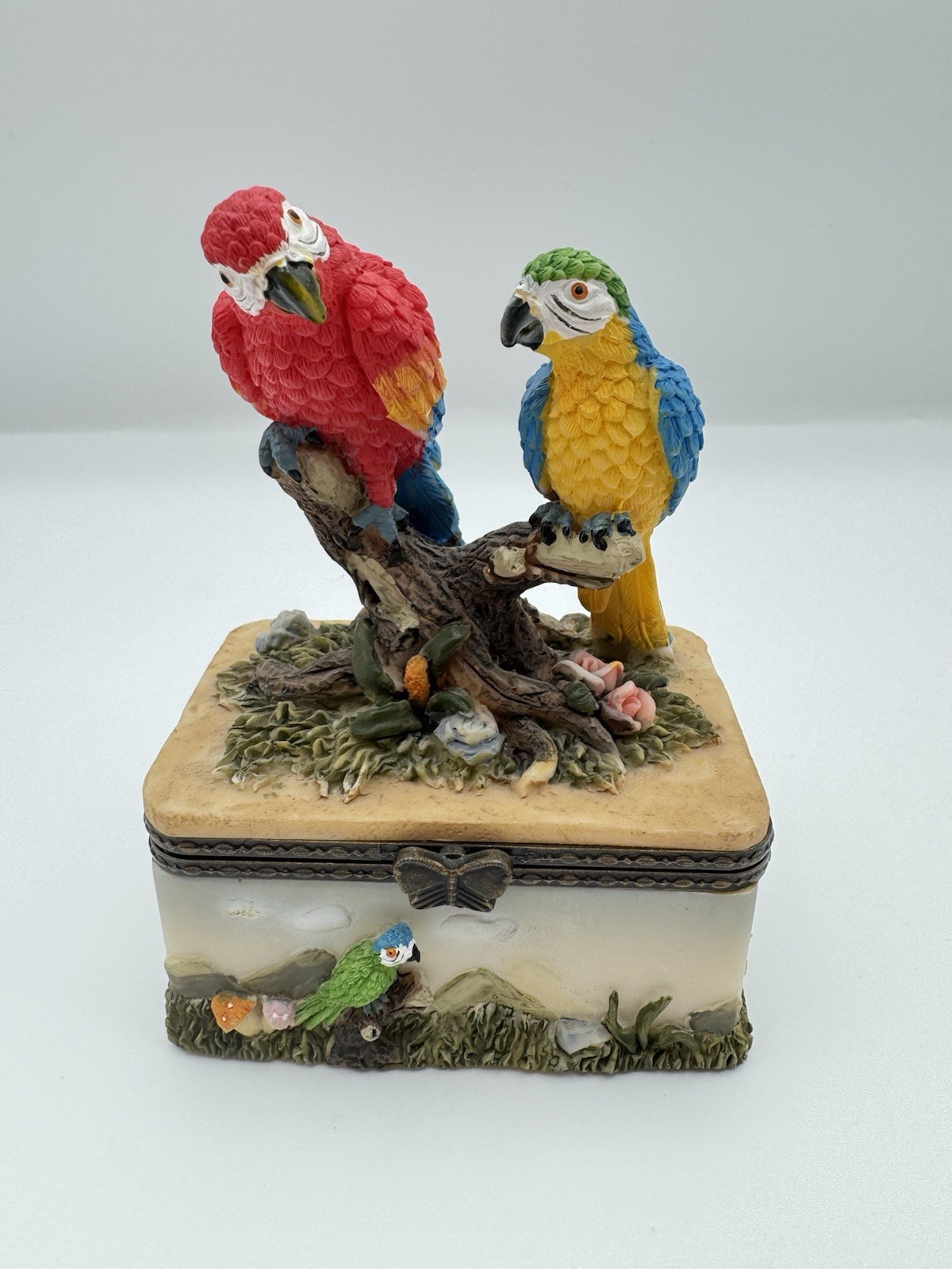 Great World Co Parrot Trinket Box Resin Figurine Macaw Bird Jewelry Box