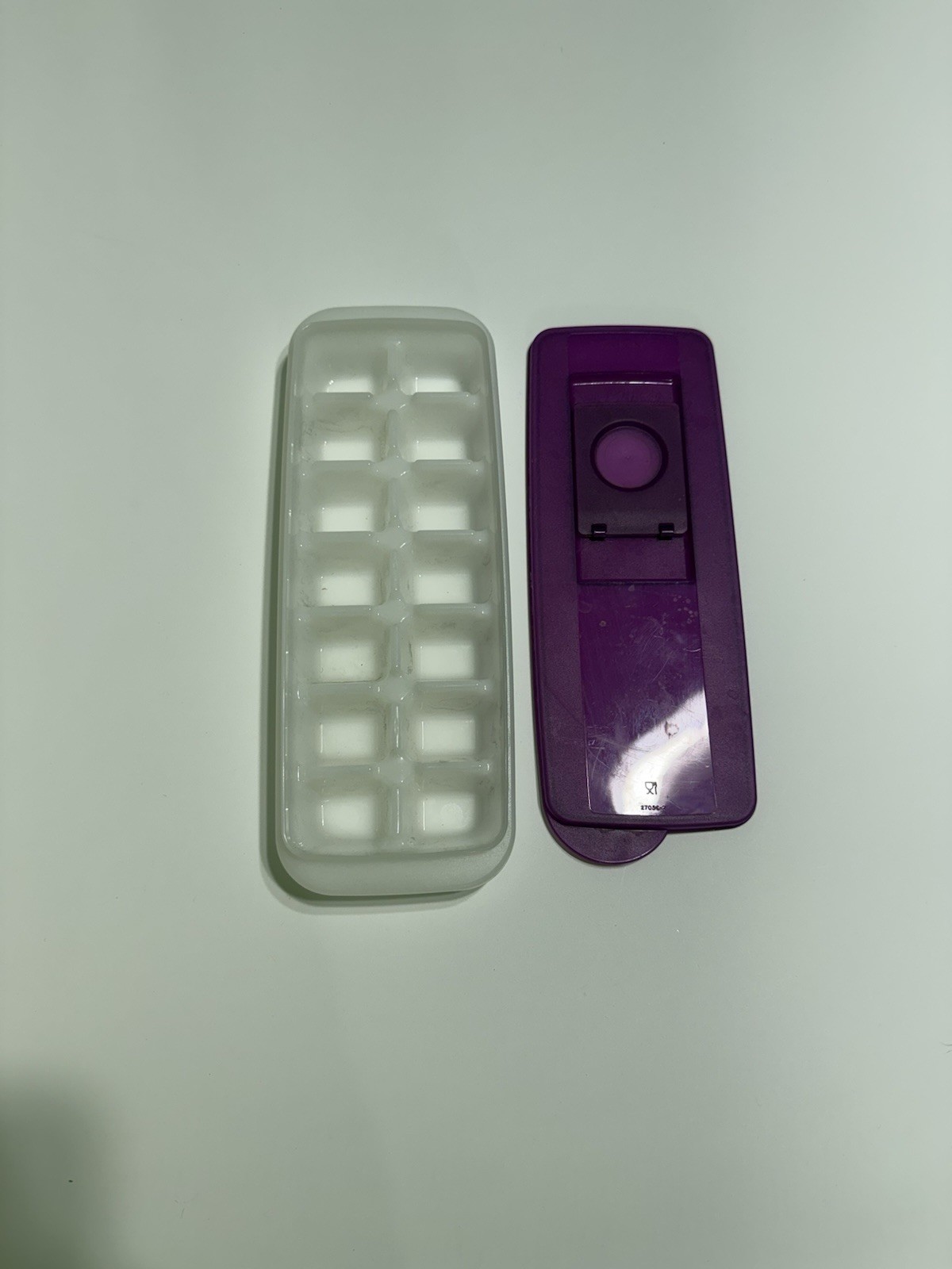New Tupperware Ice Cube Tray Purple White Push Button Release 14 Cube Maker