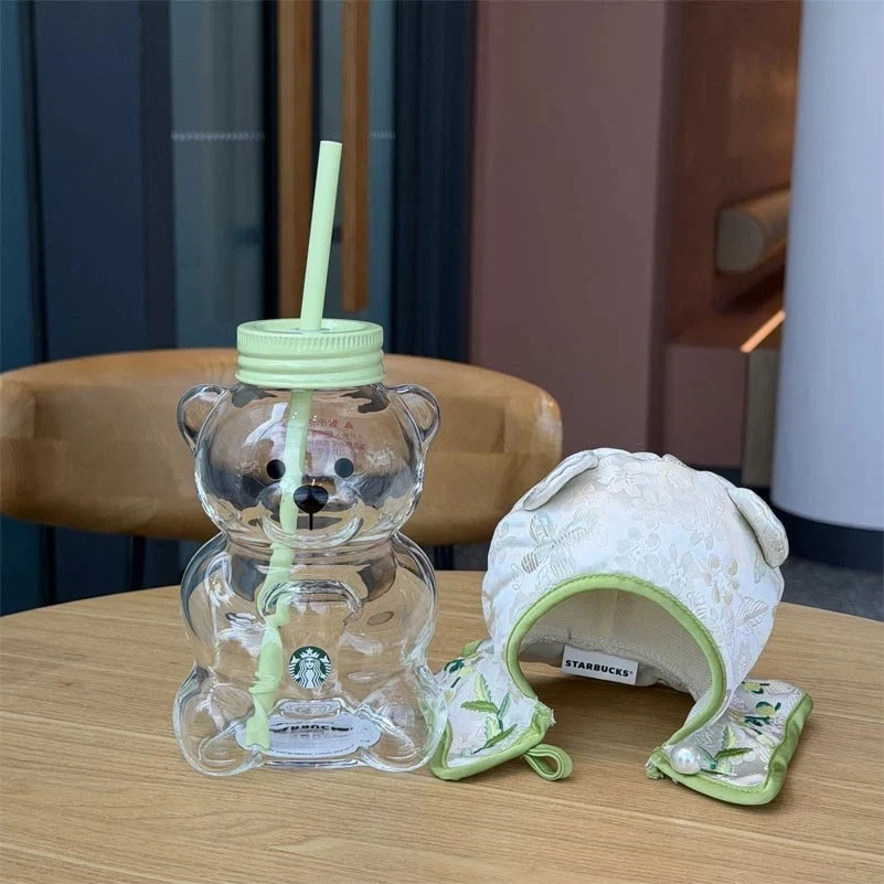 New Starbucks China 2026 Spring Pattern 20oz Caped Bear Shaped Glass Straw Cup