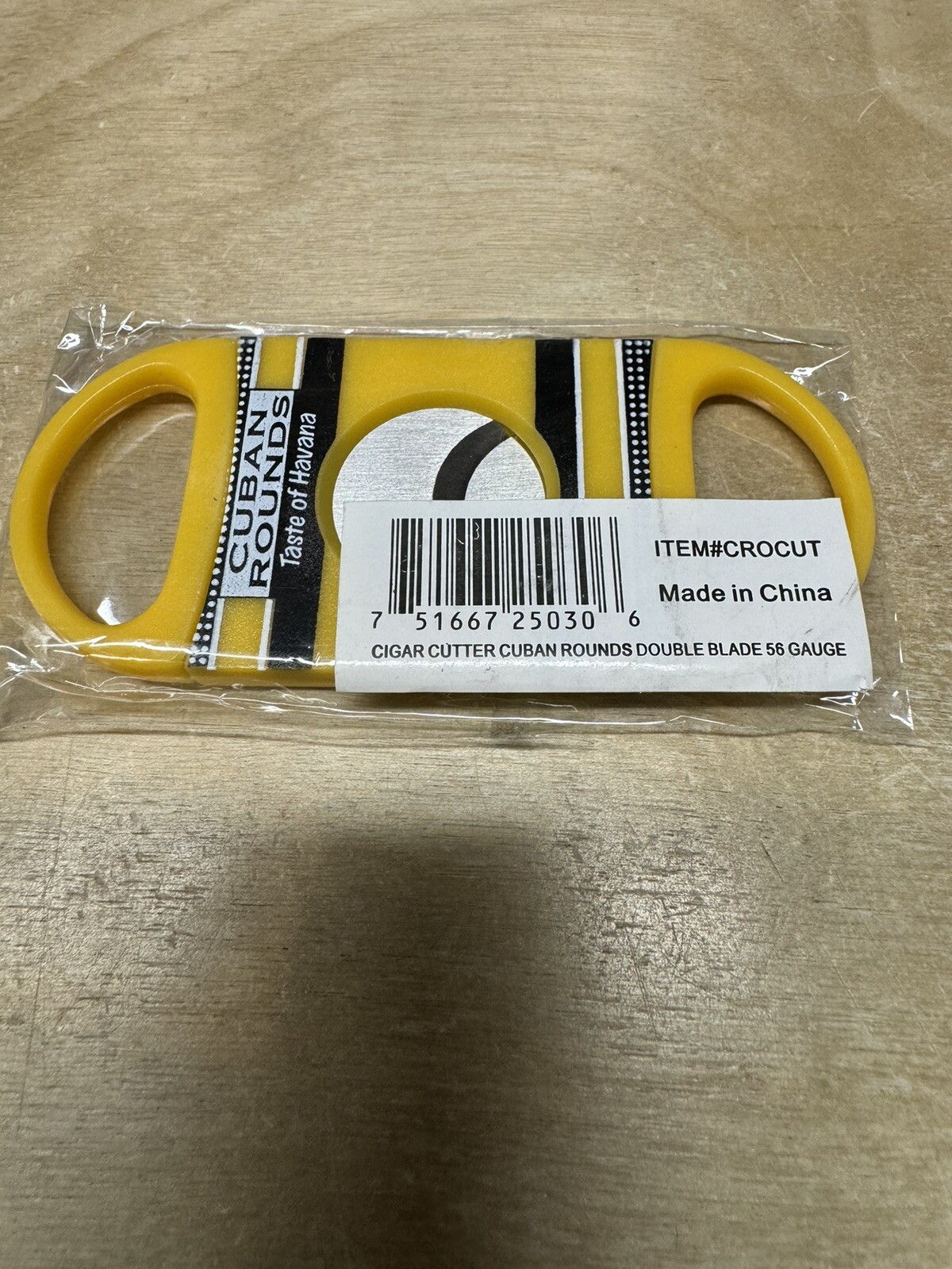Cuban Rounds – Double Guillotine Cigar Cutter – Black and Yellow – New